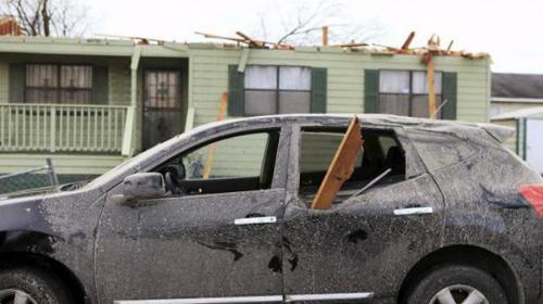 Storms, tornadoes kill at least 43 in US  