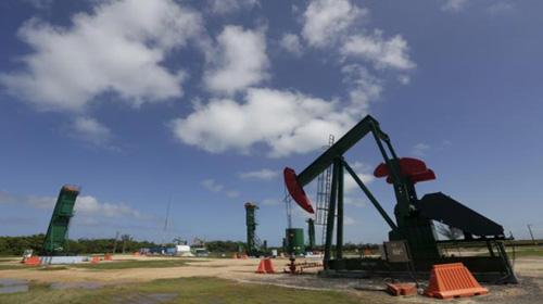 Oil ends 2015 down 35 percent   