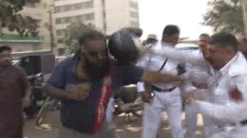 Traffic police brawl: Shafique threw the first punch, CCTV footage reveals