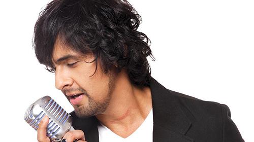 Sonu Nigam denounces airline for suspending crew after on-flight show