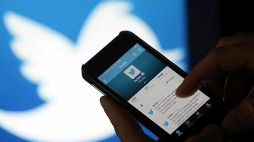 Twitter is about to customize its timeline to your preference