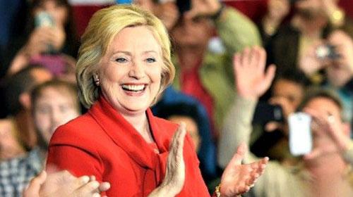 Hillary Clinton barks like a dog to criticize Republicans