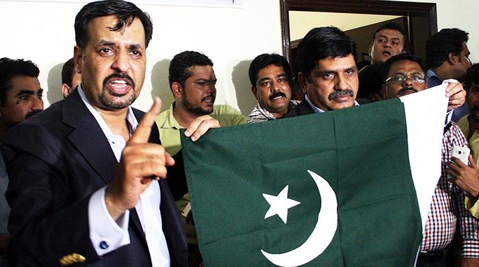 Mustafa Kamal returns, unveils new political party