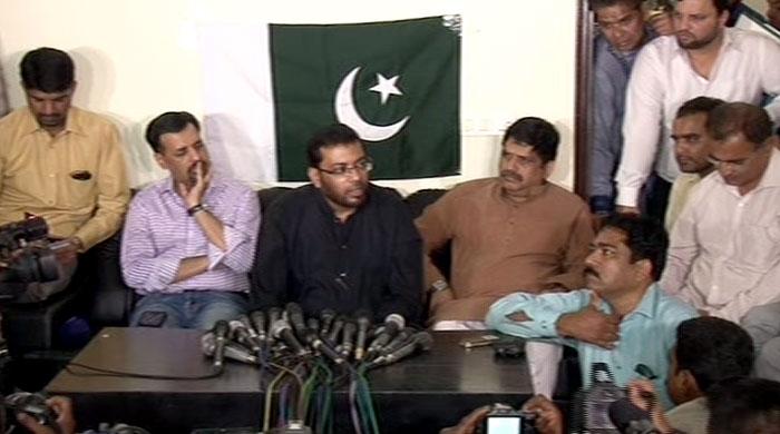 Former provincial minister Dr Saghir quits MQM, joins Mustafa Kamal