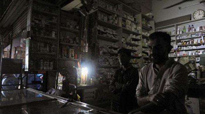 Several areas in Karachi suffer power outage after high tension wire trips