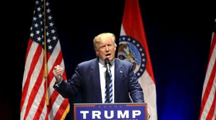 Trump snags former rival's backing, scraps Chicago rally