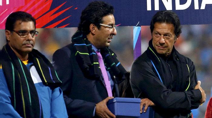 Imran congratulates women team, disappointed by men-in-green