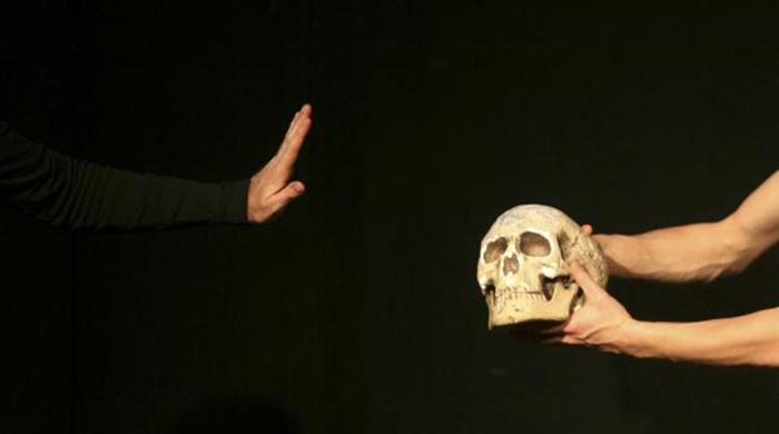 Radar scan of Shakespeare's grave confirms skull apparently missing