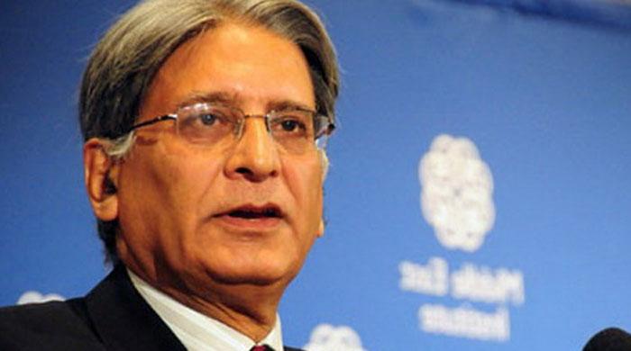 Panama leaks: Aitzaz calls for forensic audit by international firm