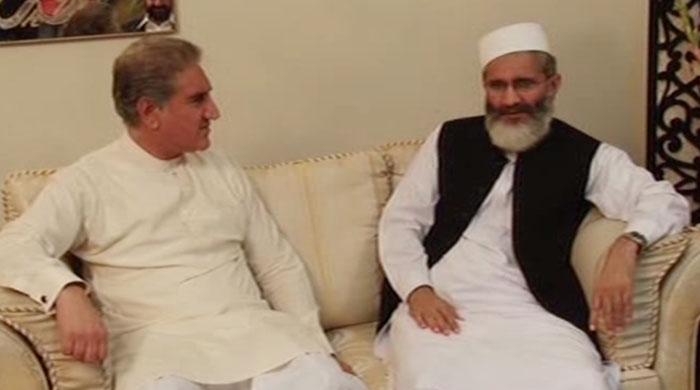 PTI invites opposition to march on Raiwand for protest over Panama leaks