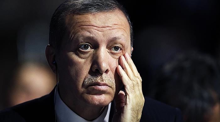 Turkey gives Merkel a headache with case against comedian