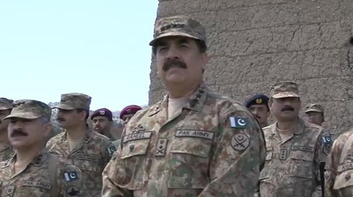 COAS in Shawal, spends day with troops fighting terrorists