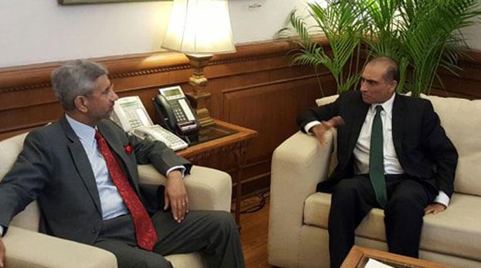 Pakistan, Indian foreign secretaries meet in New Delhi
