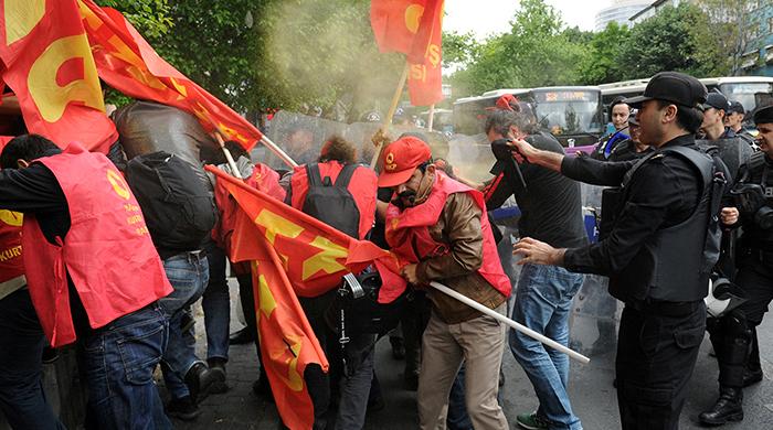 Turkish police fire tear gas at May Day protesters in Istanbul