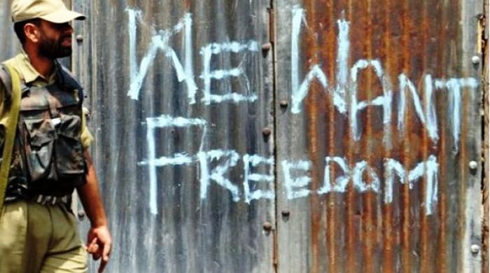 Kashmir rebels wage selfie war against Indian crackdown
