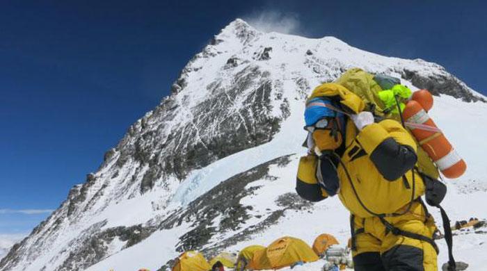 Paying the ultimate price on Mount Everest