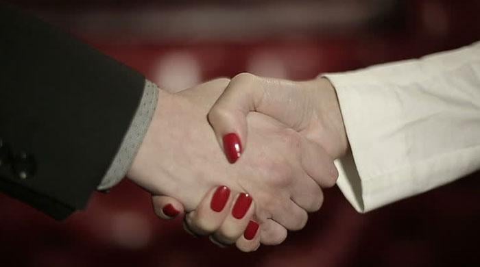 Muslims students may face $5000 fine for refusing teachers’ handshake in Switzerland