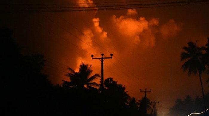 Thousands flee Sri Lanka ammunition depot explosions