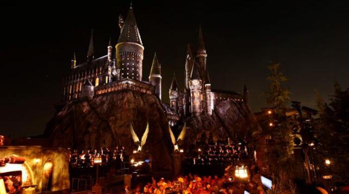 New Harry Potter play enchants fans in first preview