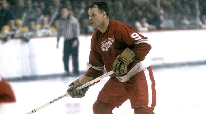 Red Wings legend Gordie Howe dies at the age of 88