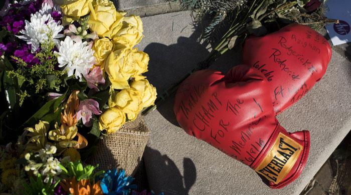 Muhammad Ali feted by the famous and fans in final farewell