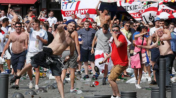 Euro 2016: Clashes in Marseille ahead of England-Russia match