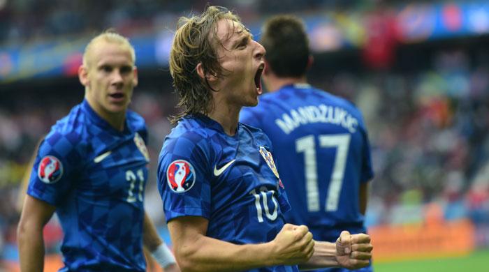Euro 2016: Modric stunner fires Croatia past Turkey in Group D opener