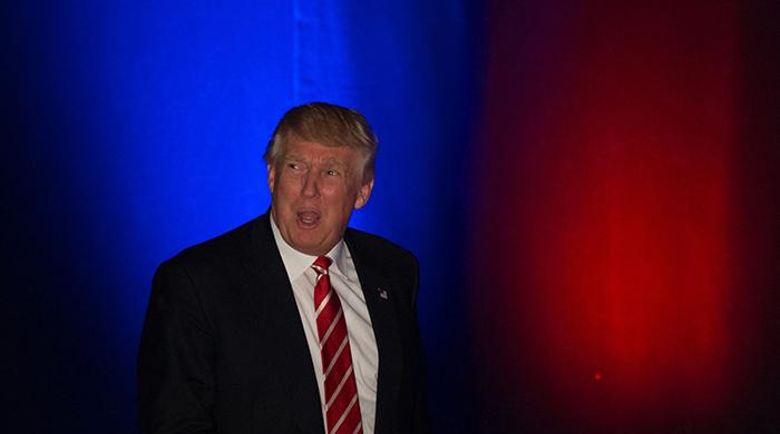 Trump backs surveillance of mosques, banning Muslim immigrants