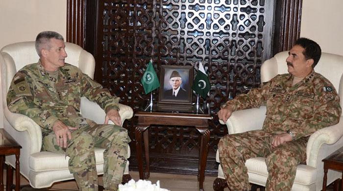 Army Chief meets US Commander, discusses Afghan border issue
