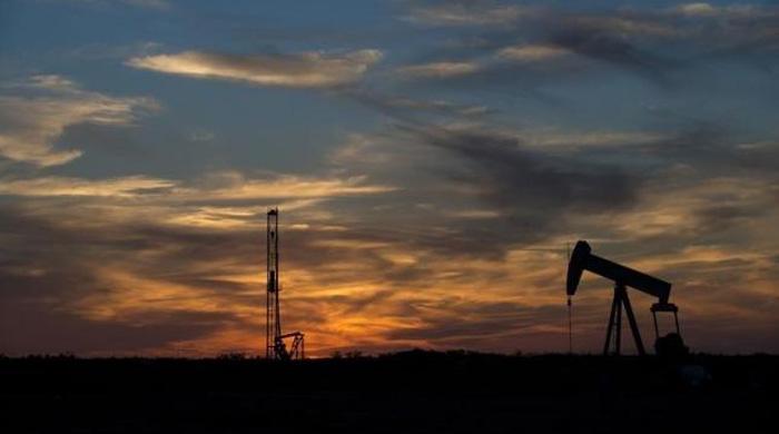 Oil prices rise with recovering global markets