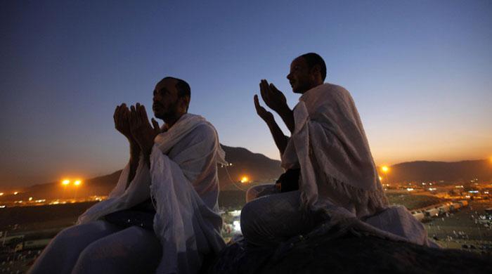 Saudi Arabia to introduce hi-tech bracelets in Hajj safety push