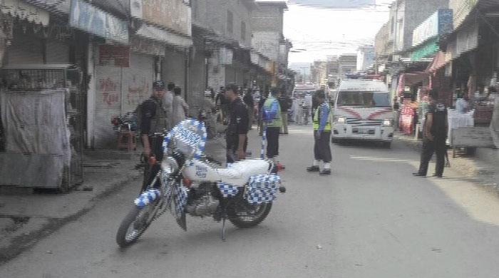 Roadside bomb injures 11 in Mardan