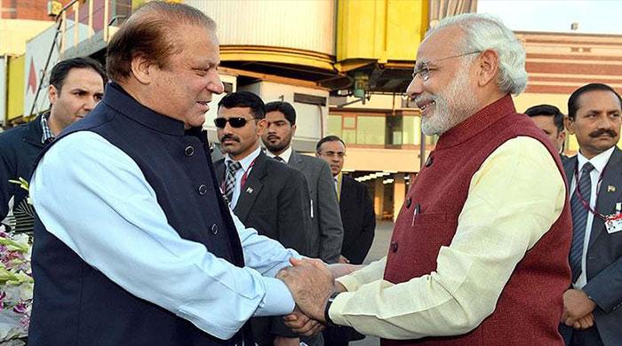 Modi calls PM Nawaz on Eid, wishes him well post-surgery