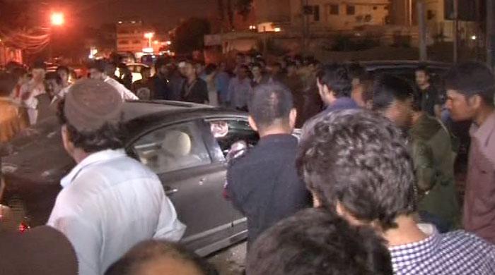 Youth gunned down in Karachi over mobile phone dispute