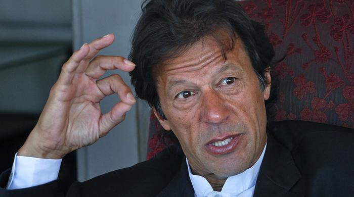 Pakistanis will distribute sweets if army takes over: Imran