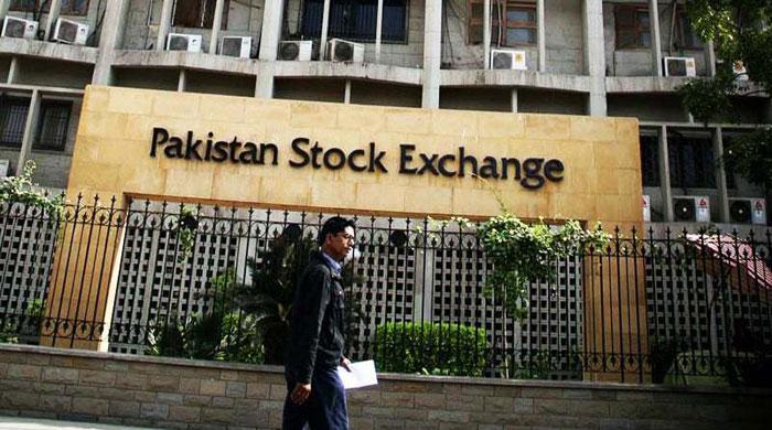 Refinery stocks prop up shares at PSX