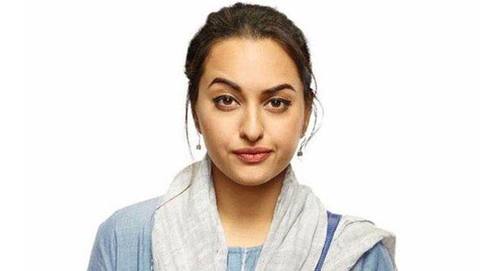 Sonakshi shares upcoming movie look where she plays journalist