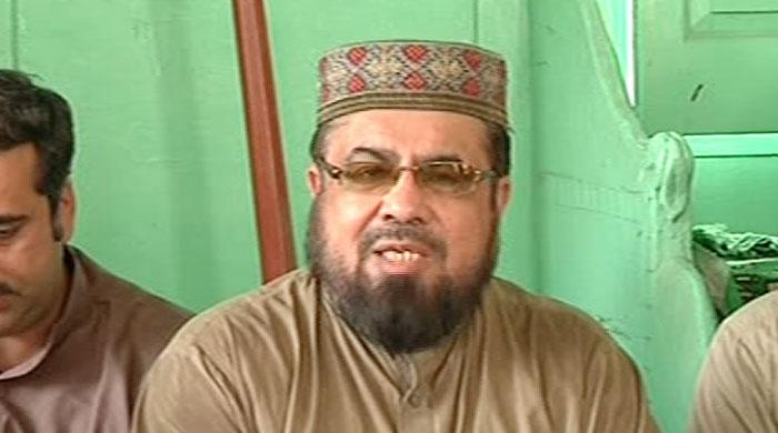Qandeel Baloch murder: Mufti Qavi receives questionnaire