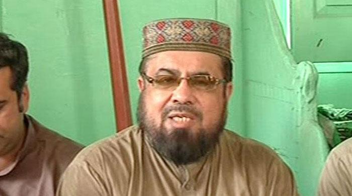 Mufti Qavi denies relation with suspect in Qandeel Baloch murder case
