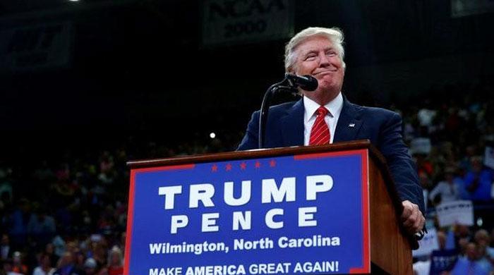 Trump ignites firestorm with remarks on gun rights, Clinton