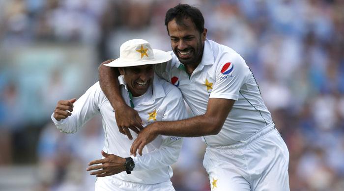 Younis stars to put Pakistan in sight of victory at The Oval