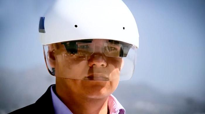 Daqri Smart Helmet , combining safety and augmented reality for industrial use
