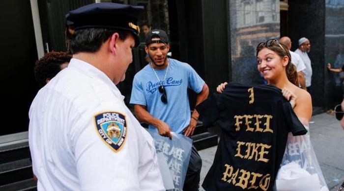 Eager fans line up for Kanye West's 'Pablo' clothing