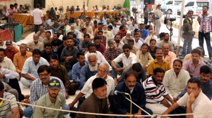 MQM ends hunger strike