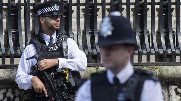 Bomb disposal squad deployed in central England after arrests