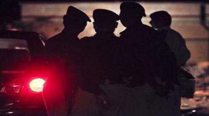 Seven suspects held in overnight Karachi raids