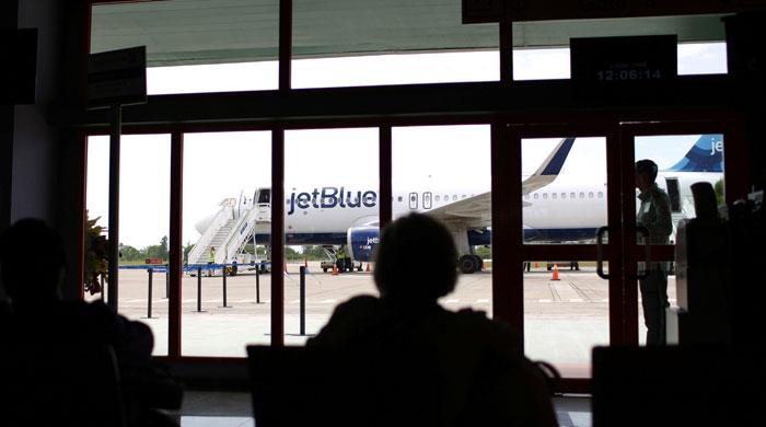 U.S. resumes scheduled passenger flights to Cuba after more than 50 years