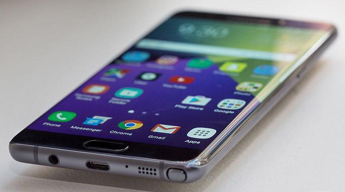 Is it a bird? A plane? Smartphone sent into sky for record attempt