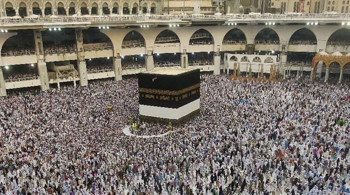 Muslims crowd Mecca ahead of Hajj pilgrimage