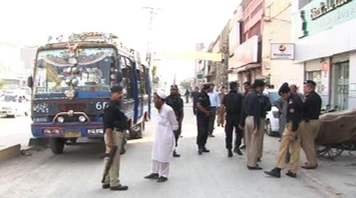 Bus passengers foil terror plot in Peshawar